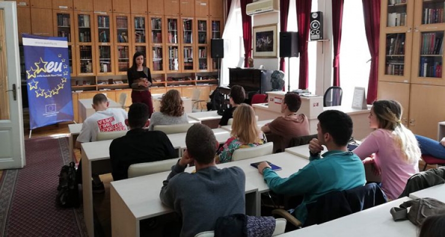 Takmičenje u veštini debatovanja za srednjoškolce i studente u Novom Sadu