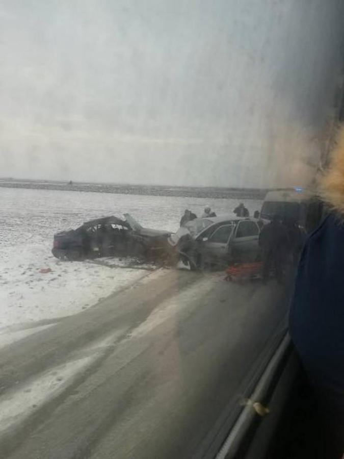 STRAVIČNA NESREĆA KOD NOVOG SADA: Dvoje poginulih, više povređenih