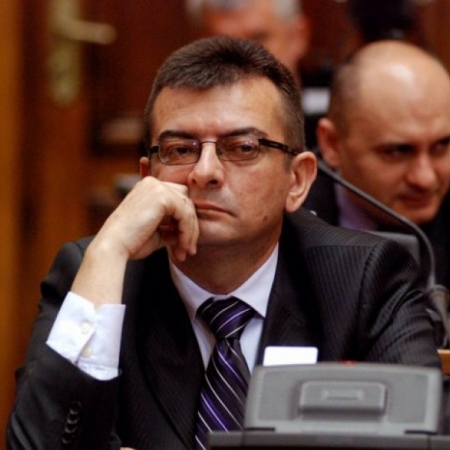 Janko Veselinović želi da predvodi proteste, ali da ne odgovara za štetne nabavke u Toplani